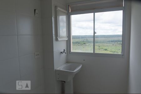 Área de serviço de apartamento para alugar com 2 quartos, 50m² em Taguatinga Norte (taguatinga), Brasília