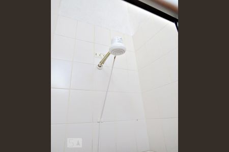 Casa de condomínio à venda com 125m², 3 quartos e 3 vagasChuveiro