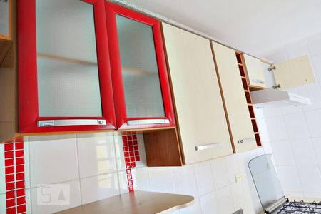 Casa de condomínio à venda com 125m², 3 quartos e 3 vagasCozinha - Armários