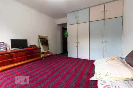 Casa à venda com 250m², 3 quartos e 2 vagasQuarto 1 Suíte