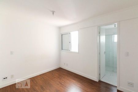 Apartamento para alugar com 121m², 3 quartos e 1 vaga Apartamento para alugar com 121m², 3 quartos e 1 vagaSuite