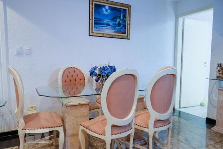 Sala de casa para alugar com 4 quartos, 160m² em Vila Feliz, São Paulo