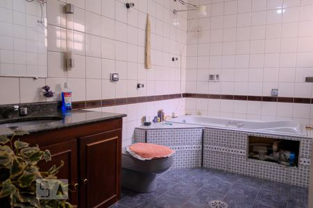 Banheiro 1 de casa para alugar com 4 quartos, 160m² em Vila Feliz, São Paulo