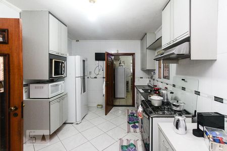 Casa à venda com 300m², 5 quartos e 6 vagasCozinha