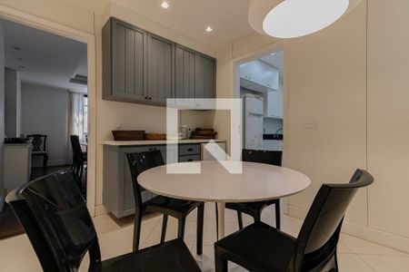 Apartamento à venda com 240m², 4 quartos e 3 vagasCopa / Sala de Almoço