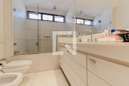 Apartamento à venda com 240m², 4 quartos e 3 vagasQuarto 3 - Suíte