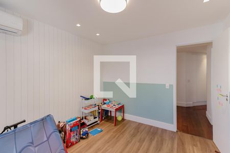 Apartamento à venda com 240m², 4 quartos e 3 vagasQuarto 2 