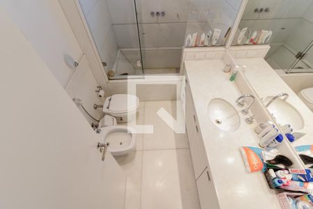 Apartamento à venda com 240m², 4 quartos e 3 vagasQuarto 3 - Suíte