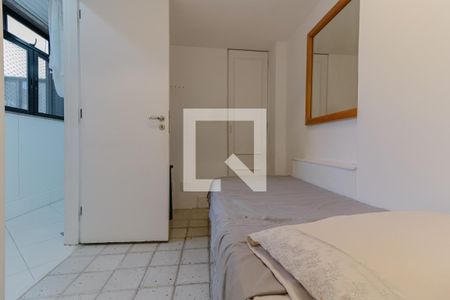 Apartamento à venda com 240m², 4 quartos e 3 vagasQuarto de Serviço