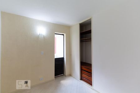 Quarto 1 de apartamento para alugar com 2 quartos, 70m² em Jardim Parque Morumbi, São Paulo