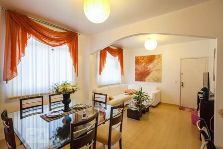 Sala de apartamento para alugar com 3 quartos, 130m² em Santo Antônio, Belo Horizonte