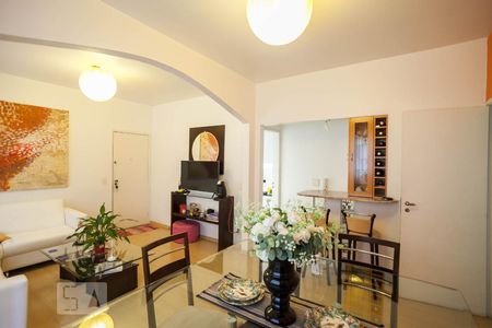 Sala de apartamento para alugar com 3 quartos, 130m² em Santo Antônio, Belo Horizonte