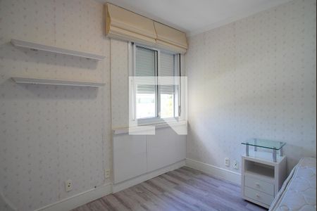 Quarto 2 de apartamento para alugar com 2 quartos, 74m² em Passo da Areia, Porto Alegre