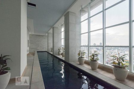 Piscina de kitnet/studio para alugar com 1 quarto, 33m² em Centro, Osasco