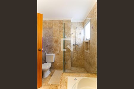 Apartamento à venda com 163m², 3 quartos e 3 vagasBanheiro do Quarto 2