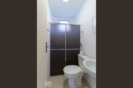 Banheiro de apartamento à venda com 2 quartos, 50m² em Ouro Preto, Belo Horizonte