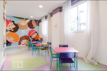 Apartamento à venda com 66m², 2 quartos e 1 vagaSalão  de Festa Infantil 