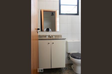 Banheiro da Suite de apartamento para alugar com 2 quartos, 73m² em Vila Mariana, São Paulo