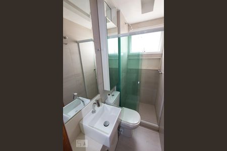 Banheiro de apartamento para alugar com 2 quartos, 32m² em Freguesia (jacarepaguá), Rio de Janeiro