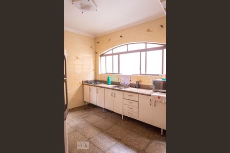 Casa à venda com 450m², 3 quartos e 6 vagasCozinha