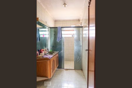 Casa à venda com 450m², 3 quartos e 6 vagasBanheiro 2