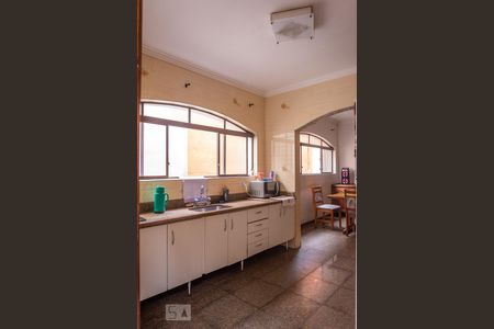 Casa à venda com 450m², 3 quartos e 6 vagasCozinha