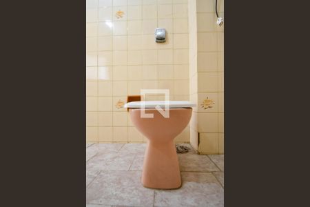 Apartamento à venda com 68m², 2 quartos e 1 vaga Apartamento à venda com 68m², 2 quartos e 1 vagaBanheiro Social