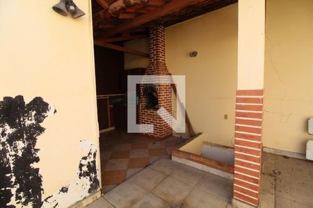 Casa de condomínio à venda com 215m², 3 quartos e 4 vagasÁrea gourmet