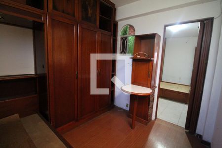 Casa de condomínio à venda com 215m², 3 quartos e 4 vagasQuarto 3