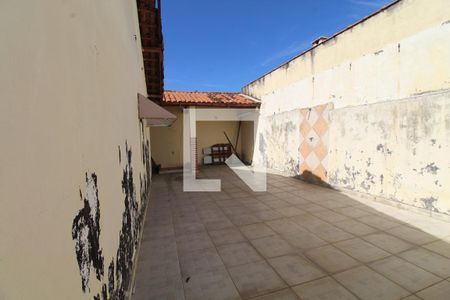 Casa de condomínio à venda com 215m², 3 quartos e 4 vagasTerraço