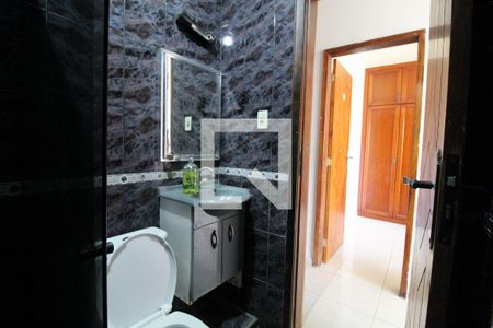 Casa de condomínio à venda com 215m², 3 quartos e 4 vagasBanheiro 1