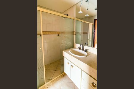 Apartamento à venda com 80m², 3 quartos e 2 vagas Apartamento à venda com 80m², 3 quartos e 2 vagasBanheiro da Suíte
