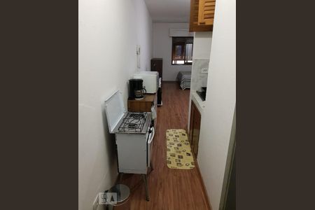 Cozinha de apartamento para alugar com 1 quarto, 40m² em Bela Vista, São Paulo