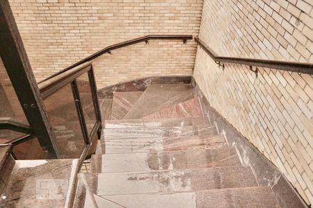 Casa à venda com 550m², 4 quartos e 7 vagasAcesso garagem