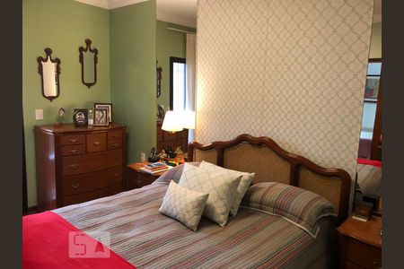 Apartamento à venda com 330m², 4 quartos e 4 vagas Apartamento à venda com 330m², 4 quartos e 4 vagasQuarto