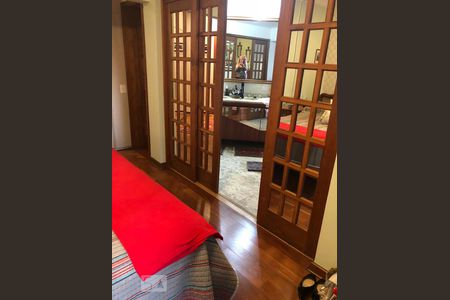 Apartamento à venda com 330m², 4 quartos e 4 vagas Apartamento à venda com 330m², 4 quartos e 4 vagasDetalhe