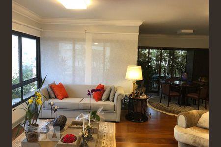 Sala de apartamento à venda com 4 quartos, 330m² em Paraíso do Morumbi, São Paulo