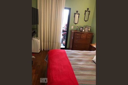 Apartamento à venda com 330m², 4 quartos e 4 vagas Apartamento à venda com 330m², 4 quartos e 4 vagasQuarto