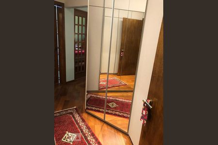 Apartamento à venda com 330m², 4 quartos e 4 vagas Apartamento à venda com 330m², 4 quartos e 4 vagasDetalhe