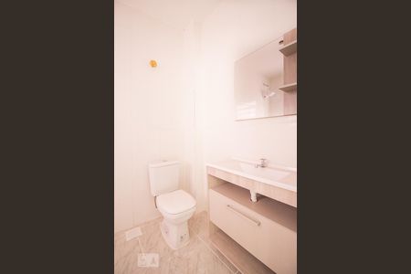 Banheiro de apartamento para alugar com 2 quartos, 72m² em Jardim Floresta, Porto Alegre