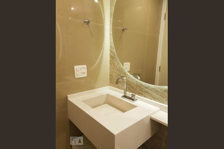 Studio à venda com 21m², 1 quarto e sem vaga Studio à venda com 21m², 1 quarto e sem vagaBANHEIRO