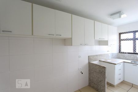 Apartamento à venda com 90m², 3 quartos e 2 vagas Apartamento à venda com 90m², 3 quartos e 2 vagasCozinha