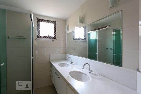 Apartamento à venda com 90m², 3 quartos e 2 vagas Apartamento à venda com 90m², 3 quartos e 2 vagasBanheiro