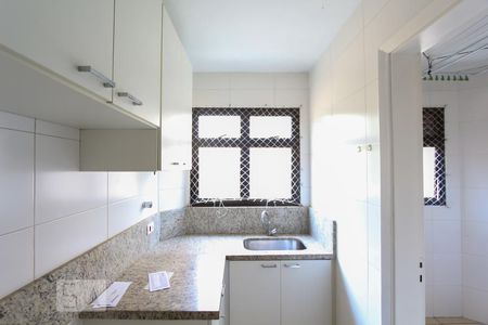 Apartamento à venda com 90m², 3 quartos e 2 vagas Apartamento à venda com 90m², 3 quartos e 2 vagasCozinha