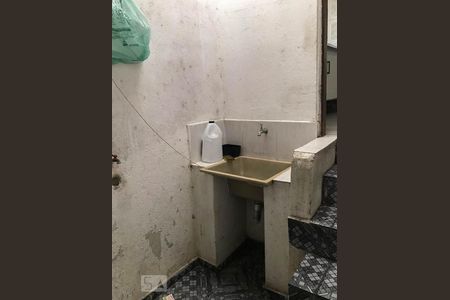 Área de serviço  de casa para alugar com 2 quartos, 65m² em Penha de França, São Paulo