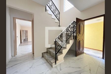Hall de entrada de casa para alugar com 5 quartos, 210m² em Planalto Paulista, São Paulo