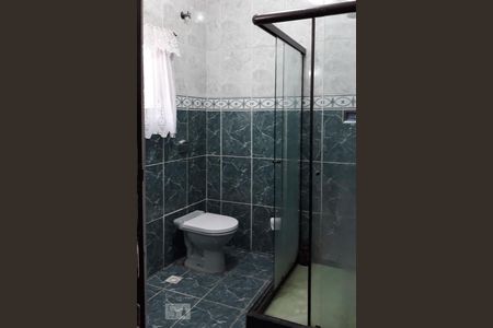 Banheiro da suíte de casa para alugar com 3 quartos, 141m² em Bonsucesso, Rio de Janeiro