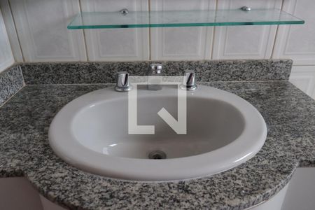 Apartamento à venda com 84m², 3 quartos e 2 vagasBanheiro da Suíte