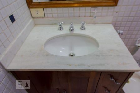 Apartamento à venda com 130m², 3 quartos e 2 vagasBanheiro da Suíte