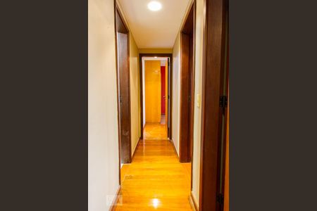 Apartamento à venda com 130m², 3 quartos e 2 vagasCorredor